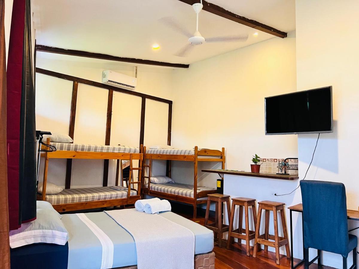 Hotel Adventure Lodge Jacó Eksteriør billede